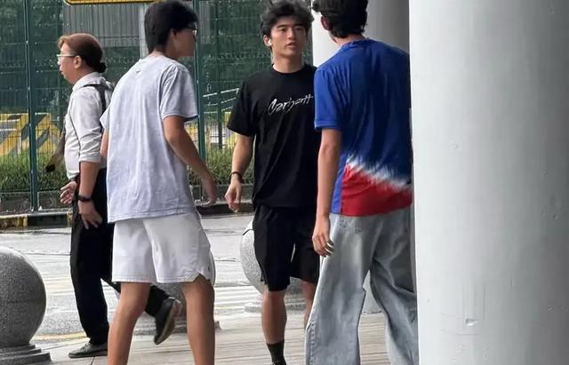 有些偏爱大, 年龄的增长, 不仅跟他长