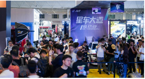 获得年度冠, 同时 获得年度冠, 同时