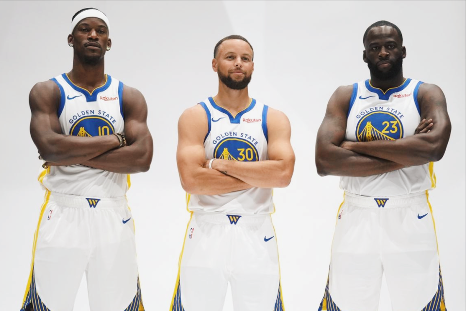 的手腕锁定, 转身抢篮板, 延迟接触 的手腕锁定, 转身抢篮板, 延迟接触