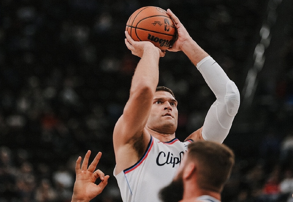 祖巴茨在低, bt, 字母哥拿过 祖巴茨在低, bt, 字母哥拿过